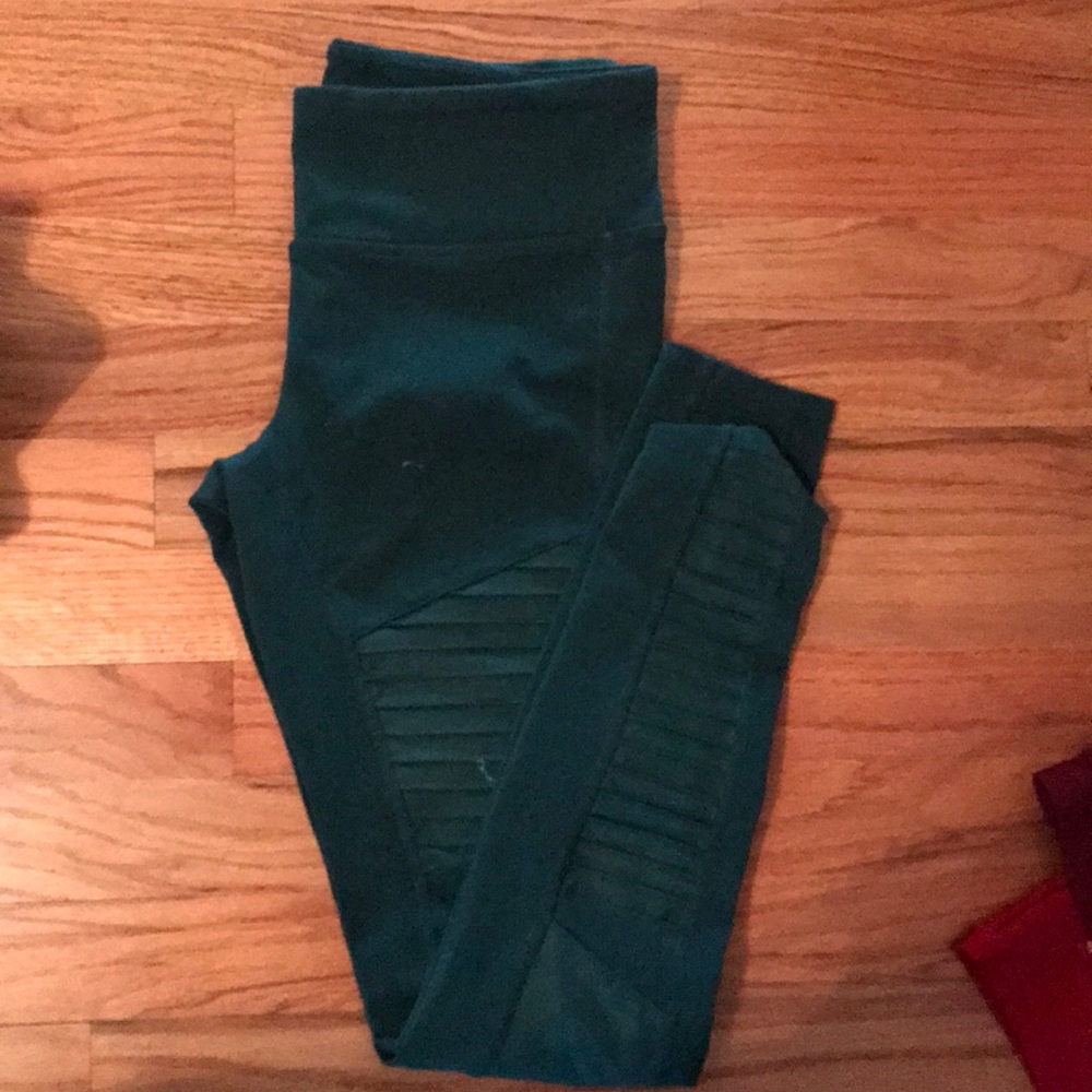 Alo Yoga green Evermint Moto leggings size small
